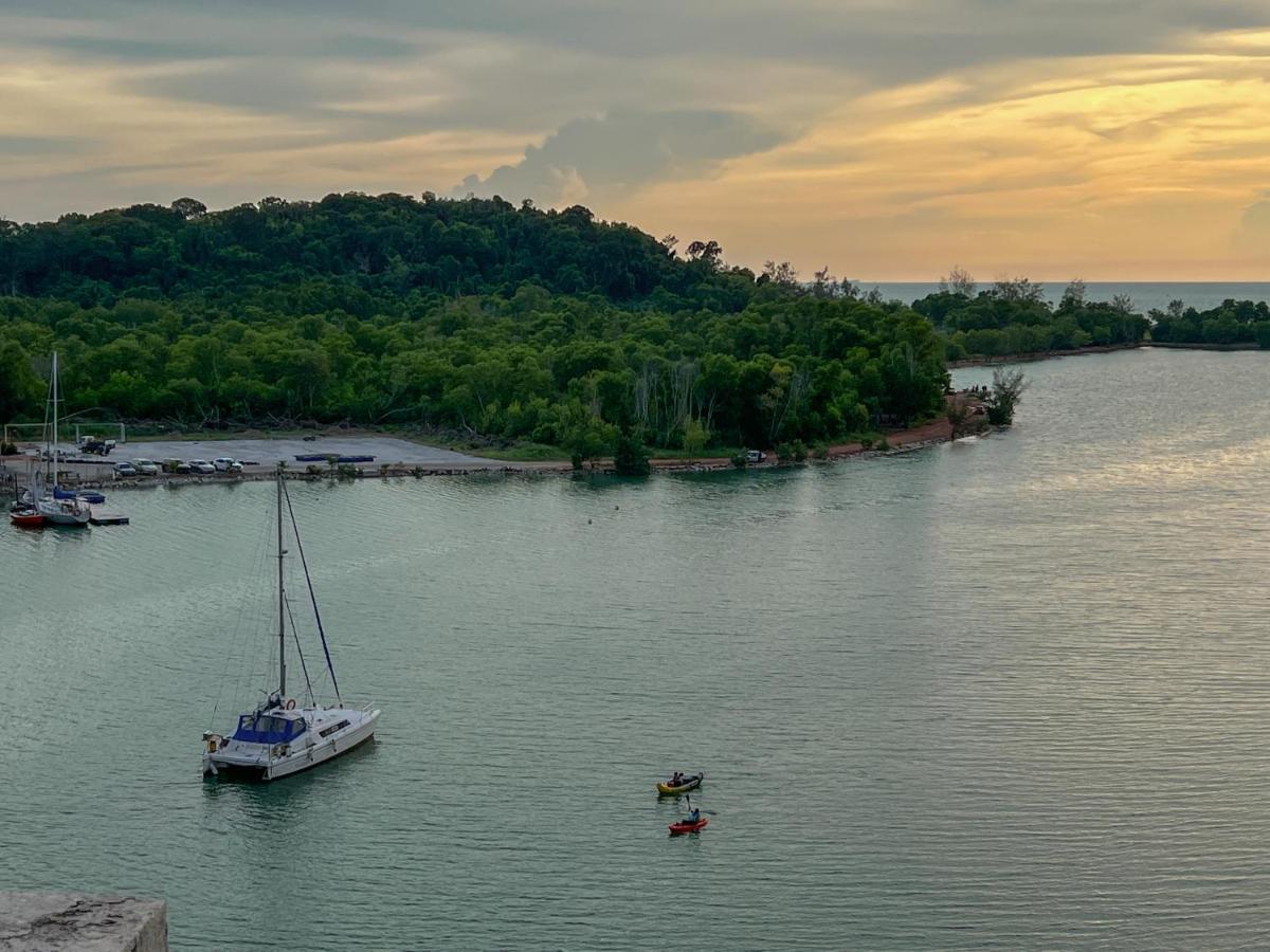 Bayview Suites Port Dickson By Maison Екстер'єр фото